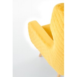 Pikowany fotel wypoczynkowy Canopy żółty z naturalnymi nogami