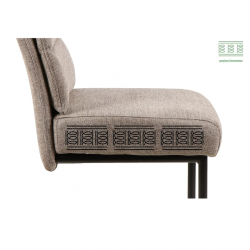 Eleganckie krzesło tapicerowane Berry Brego czarny stelaż/beż 34