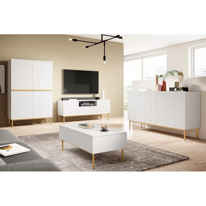 Trzydrzwiowa komoda Nicole 150 Meble Bogart biała