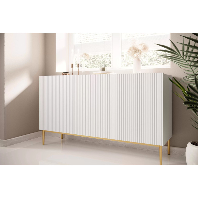 Trzydrzwiowa komoda Nicole 150 Meble Bogart biała