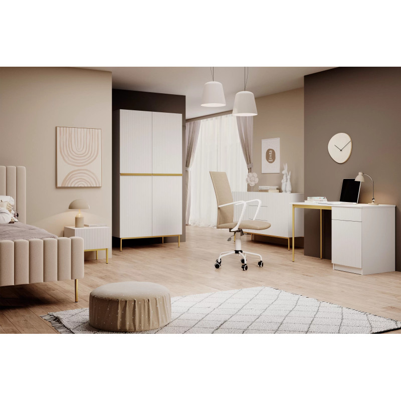 Dwudrzwiowa komoda Nicole 150 z szufladami Meble Bogart biała