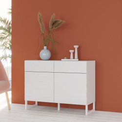 Biała komoda 110 cm Bretania na nóżkach – styl i funkcjonalność