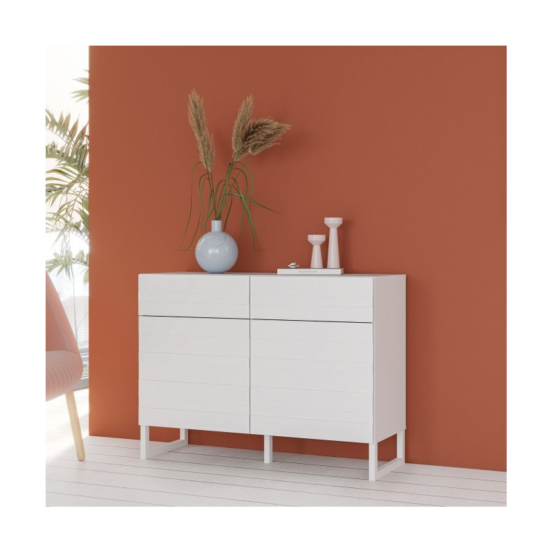 Biała komoda 110 cm Bretania na nóżkach – styl i funkcjonalność